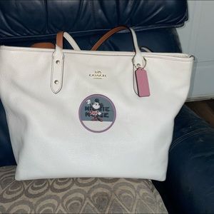 Coach  Disney x Minnie Mouse with matching wallet